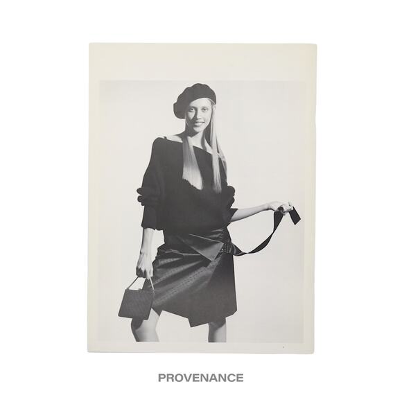 🔴 Louis Vuitton News Magazine FW 2000-2001 - Picture 2 of 7